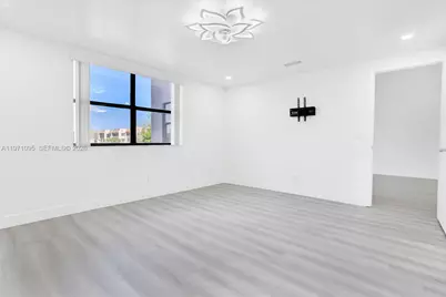 10207 Sunrise Lakes Blvd #204, Sunrise, FL 33322 - Photo 26