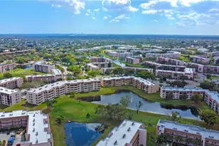 10207 Sunrise Lakes Blvd, Sunrise, FL 33322 - Photo 18