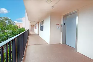 10207 Sunrise Lakes Blvd, Sunrise, FL 33322 - Photo 4