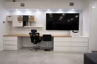 500 NE 3rd St #103, Hallandale Beach, FL 33009 - Photo 2