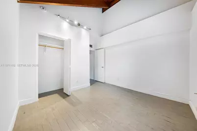 1050 NE 129th St #5, North Miami, FL 33161 - Photo 12