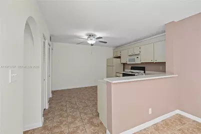 10105 W Sunrise Blvd #104, Plantation, FL 33322 - Photo 10