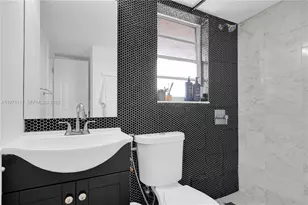 830 NW 87th Ave, Miami, FL 33172 - Photo 24