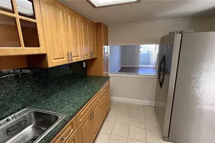 10000 NW 80th Ct, Hialeah Gardens, FL 33016 - Photo 6