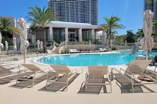 1000 W Island Blvd, Aventura, FL 33160 - Photo 28