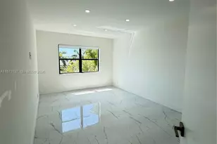 8290 Lake Dr, Doral, FL 33166 - Photo 6