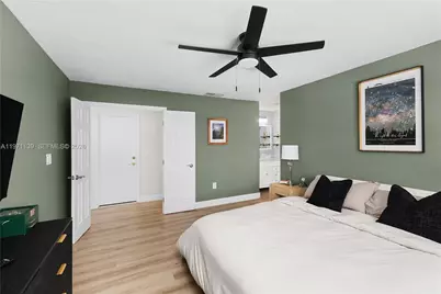 13810 Roanoke St, Davie, FL 33325 - Photo 2