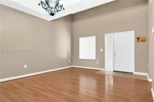 2875 NE 4th St, Homestead, FL 33033 - Photo 4