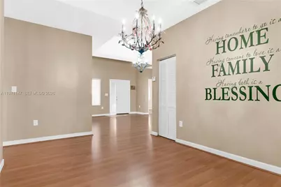 2875 NE 4th St, Homestead, FL 33033 - Photo 10