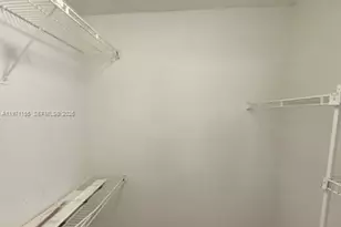 811 NE 199th St, Miami, FL 33179 - Photo 14