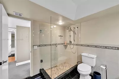 936 Intracoastal Dr #9H, Fort Lauderdale, FL 33304 - Photo 14