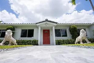 31 SW 6th St, Hallandale Beach, FL 33009 - Photo 4