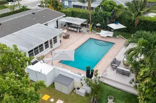 31 SW 6th St, Hallandale Beach, FL 33009 - Photo 2