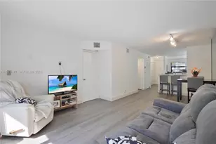 7531 NW 79th Ave, Tamarac, FL 33321 - Photo 8