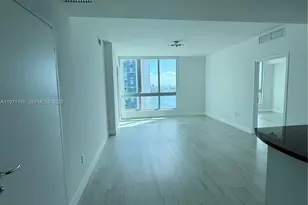 300 S Biscayne Blvd, Miami, FL 33131 - Photo 6