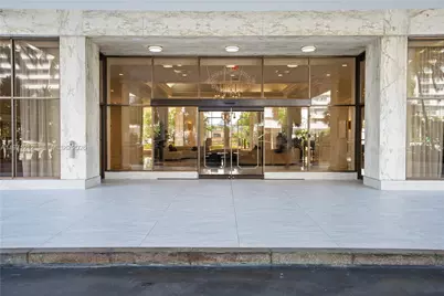 5600 Collins Ave #16Y, Miami Beach, FL 33140 - Photo 4