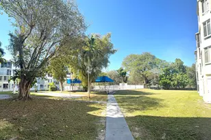 1201 NE 191st St, Miami, FL 33179 - Photo 20