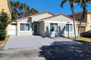 16515 SW 97th St, Miami, FL 33196 - Photo 2