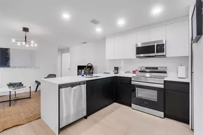 1044 NW 29th St, Miami, FL 33127 - Photo 32