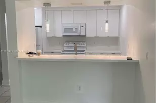 7165 NW 186th St, Hialeah, FL 33015 - Photo 2