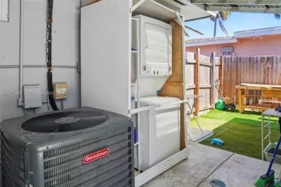 3800 SW 31st Ct, West Park, FL 33023 - Photo 14