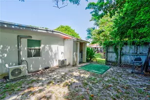265 NE 116th St, Miami, FL 33161 - Photo 64