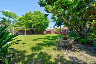 265 NE 116th St, Miami, FL 33161 - Photo 44
