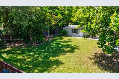 265 NE 116th St, Miami, FL 33161 - Photo 40