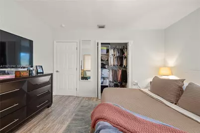 265 NE 116th St, Miami, FL 33161 - Photo 14