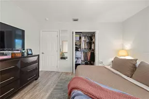 265 NE 116th St, Miami, FL 33161 - Photo 14