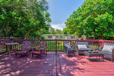 265 NE 116th St, Miami, FL 33161 - Photo 36