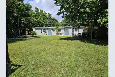 265 NE 116th St, Miami, FL 33161 - Photo 52