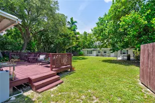 265 NE 116th St, Miami, FL 33161 - Photo 36