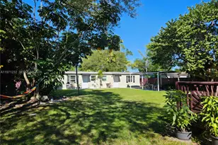 265 NE 116th St, Miami, FL 33161 - Photo 50
