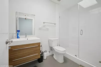 10405 NW 37th Ter, Doral, FL 33178 - Photo 16