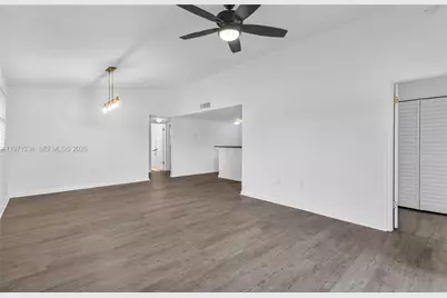 9785 Nob Hill Ct #9785, Sunrise, FL 33351 - Photo 8