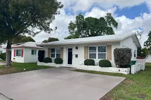 6805 NW 75th St, Tamarac, FL 33321 - Photo 14