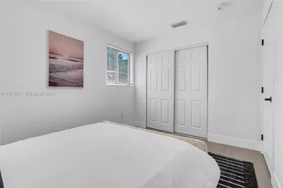 1054 NW 29th St, Miami, FL 33127 - Photo 50