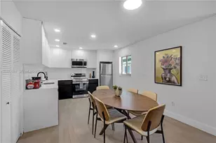 1054 NW 29th St, Miami, FL 33127 - Photo 14