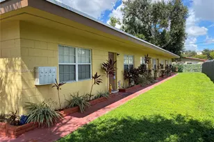 2031 NE 167th St, North Miami Beach, FL 33162 - Photo 2