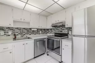 629 Saxony Pl, Delray Beach, FL 33446 - Photo 14