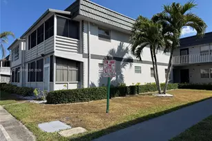 629 Saxony N, Delray Beach, FL 33446 - Photo 16
