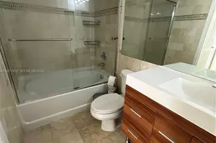 5085 NW 7th St, Miami, FL 33126 - Photo 6