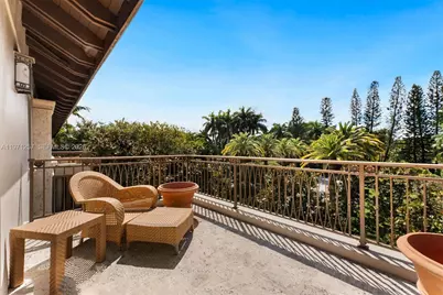 10 Tahiti Beach Island Rd, Coral Gables, FL 33143 - Photo 32