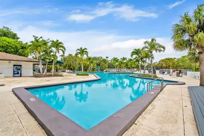 10915 SW 71st St, Miami, FL 33173 - Photo 30