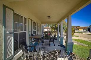 1107 Freshwater Lakes Dr, West Palm Beach, FL 33401 - Photo 4