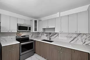 17821 NW 22nd Ave, Miami Gardens, FL 33056 - Photo 10