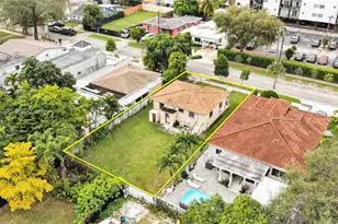 831 NW 21st Ct, Miami, FL 33125 - Photo 2