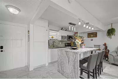 399 NW 72nd Ave #320, Miami, FL 33126 - Photo 6