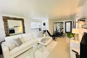 301 Golden Isles Dr, Hallandale Beach, FL 33009 - Photo 8